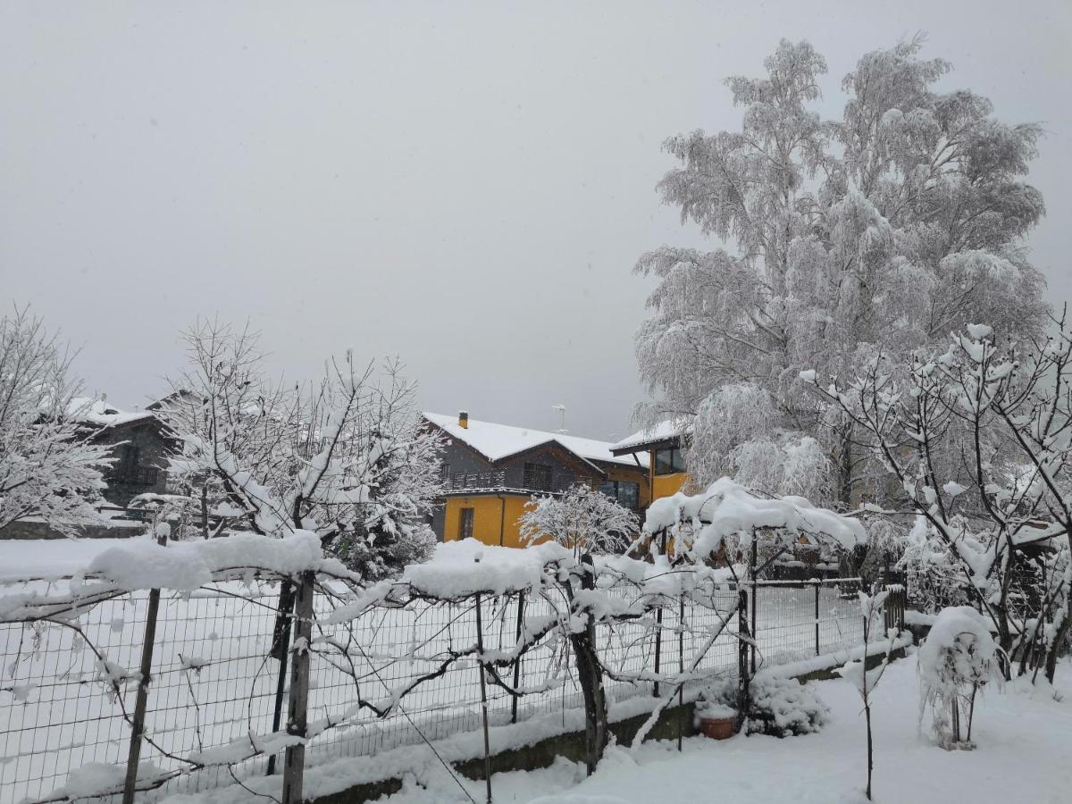La Maison De Chantal Fenis Dış mekan fotoğraf
